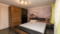 (AAA) Einfamilienhaus mit Pool in ruhiger Straße von Héviz (33395-2)