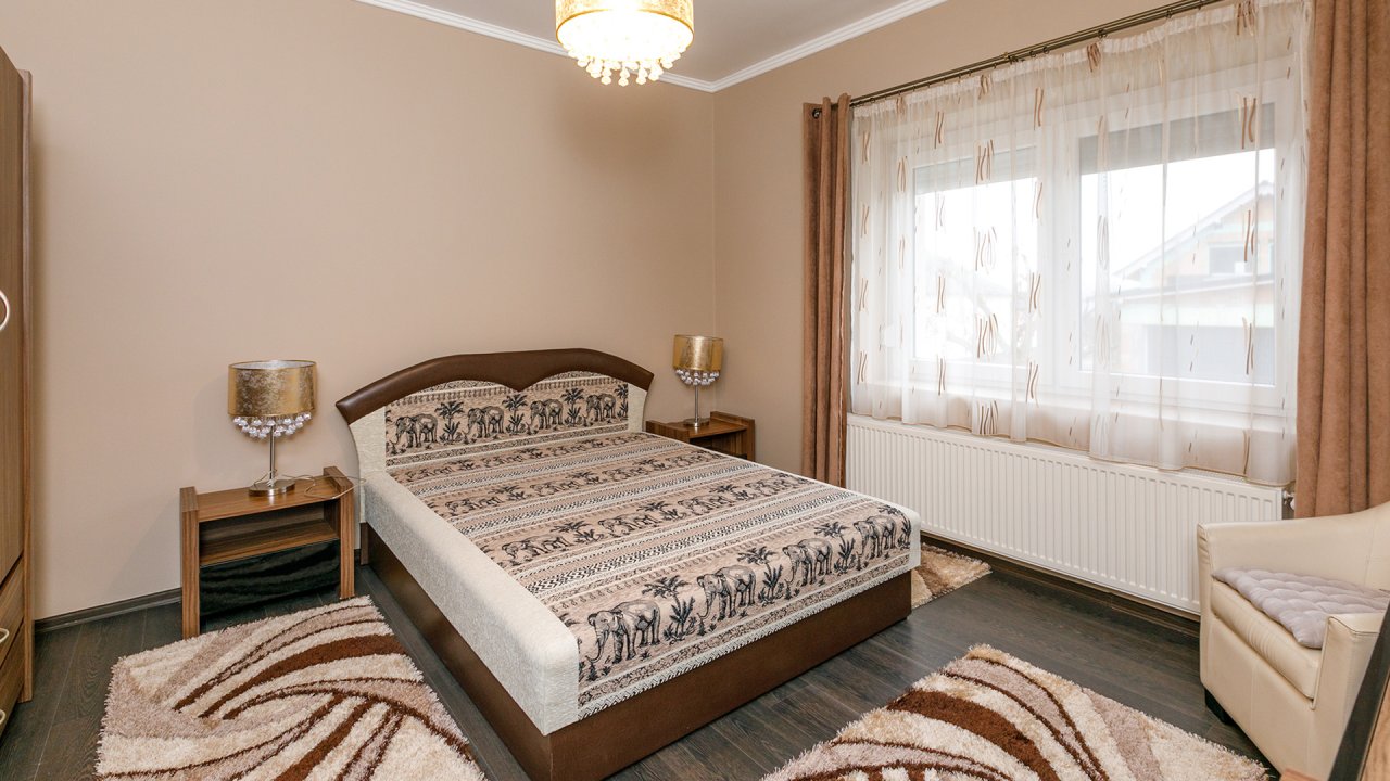 (AAA) Einfamilienhaus mit Pool in ruhiger Straße von Héviz (33395-2)