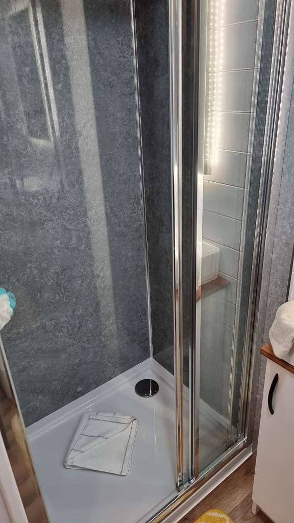 Premium Tiny House mit Offgrid-Ausbau (auf Anhänger) (WH8123-2)