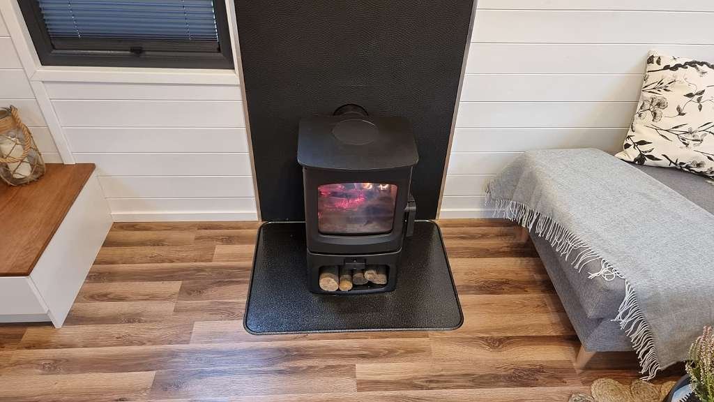 Premium Tiny House mit Offgrid-Ausbau (auf Anhänger) (WH8123-2)