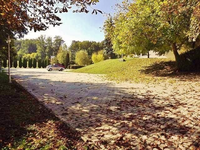 (ACA) 2 Hotels mit Konferenzsaal, Reithalle, Thermalbrunnen und vielen weiteren Extras (FER2207-2)