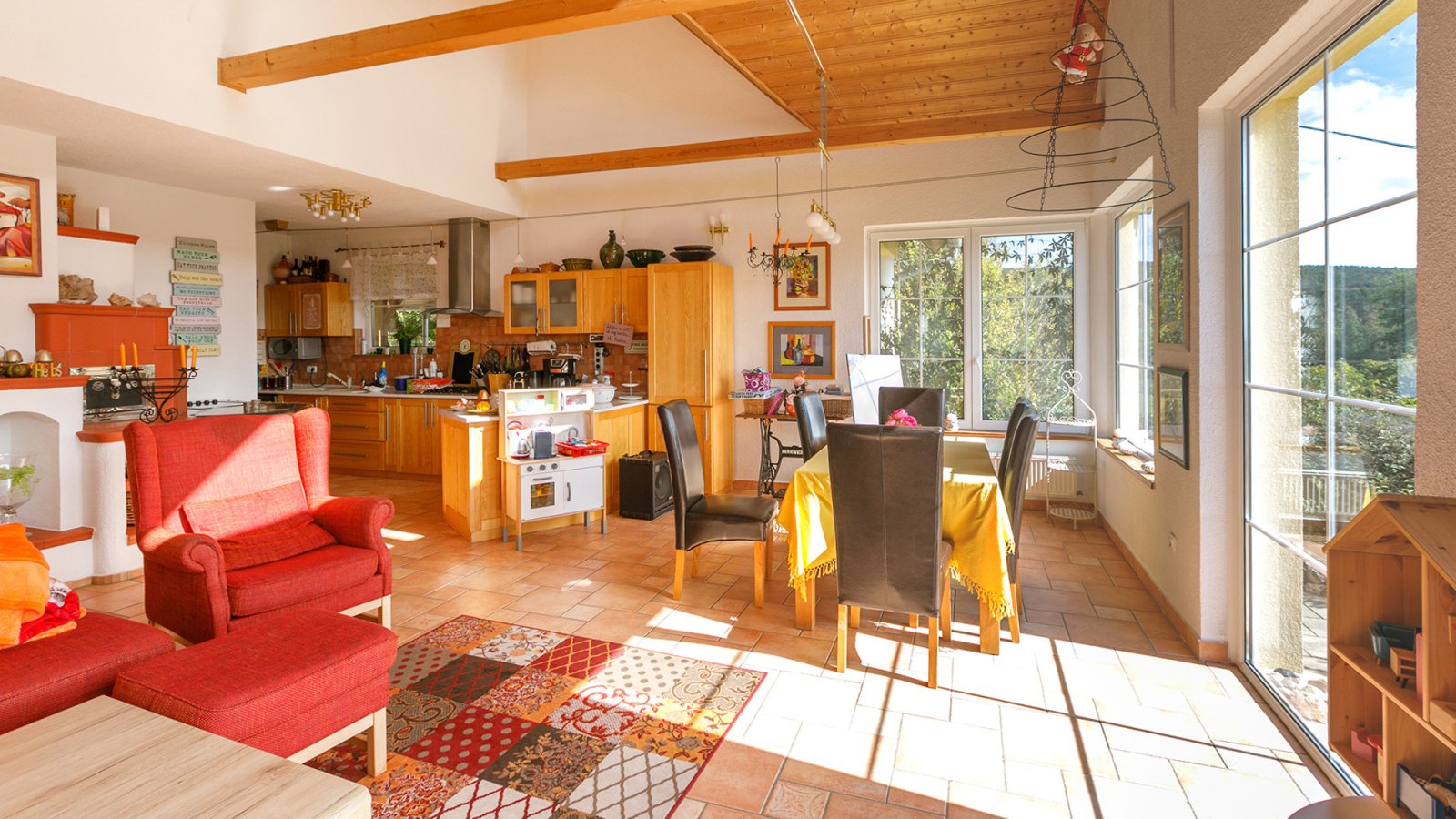 (BAA) Familienhaus mit fantastischem Grundstück und Panoramablick (33502-3)