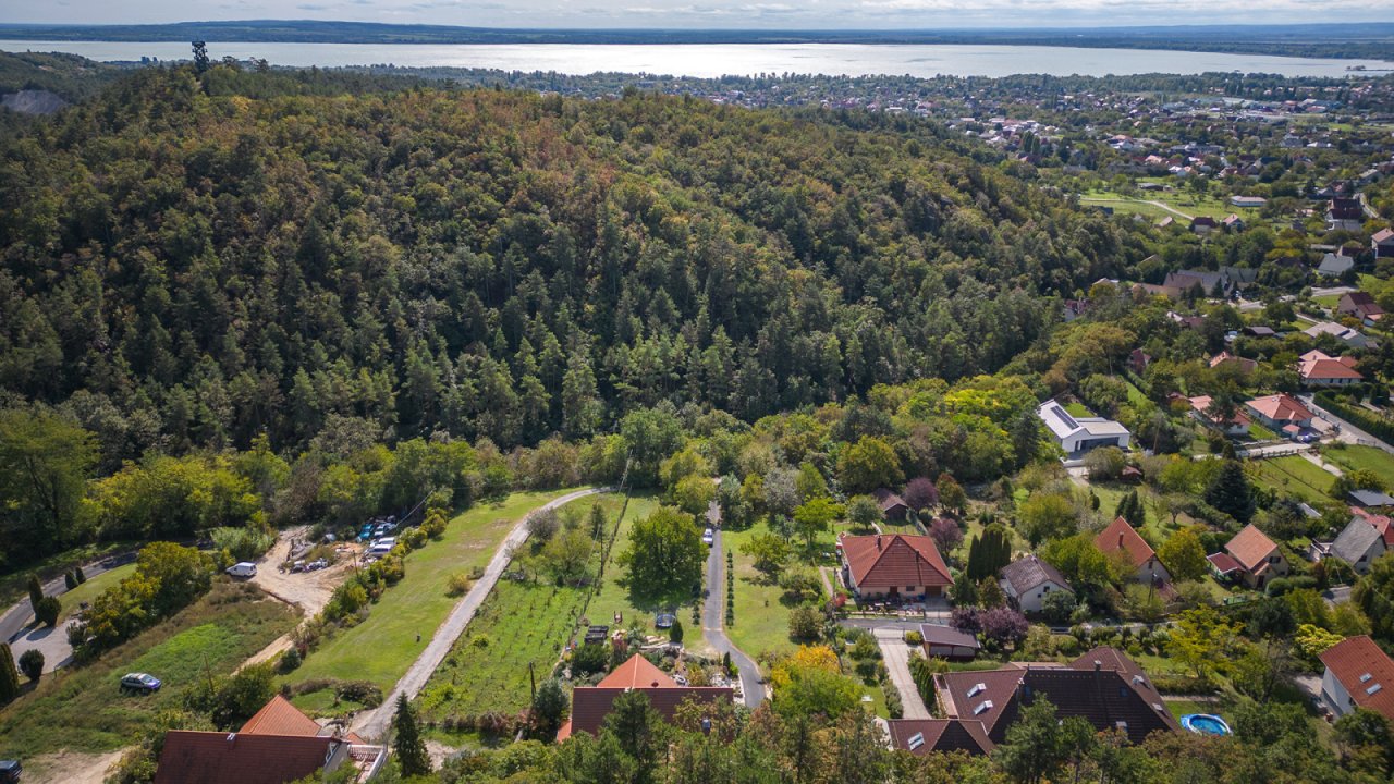 (BAA) Familienhaus mit fantastischem Grundstück und Panoramablick (33502-3)