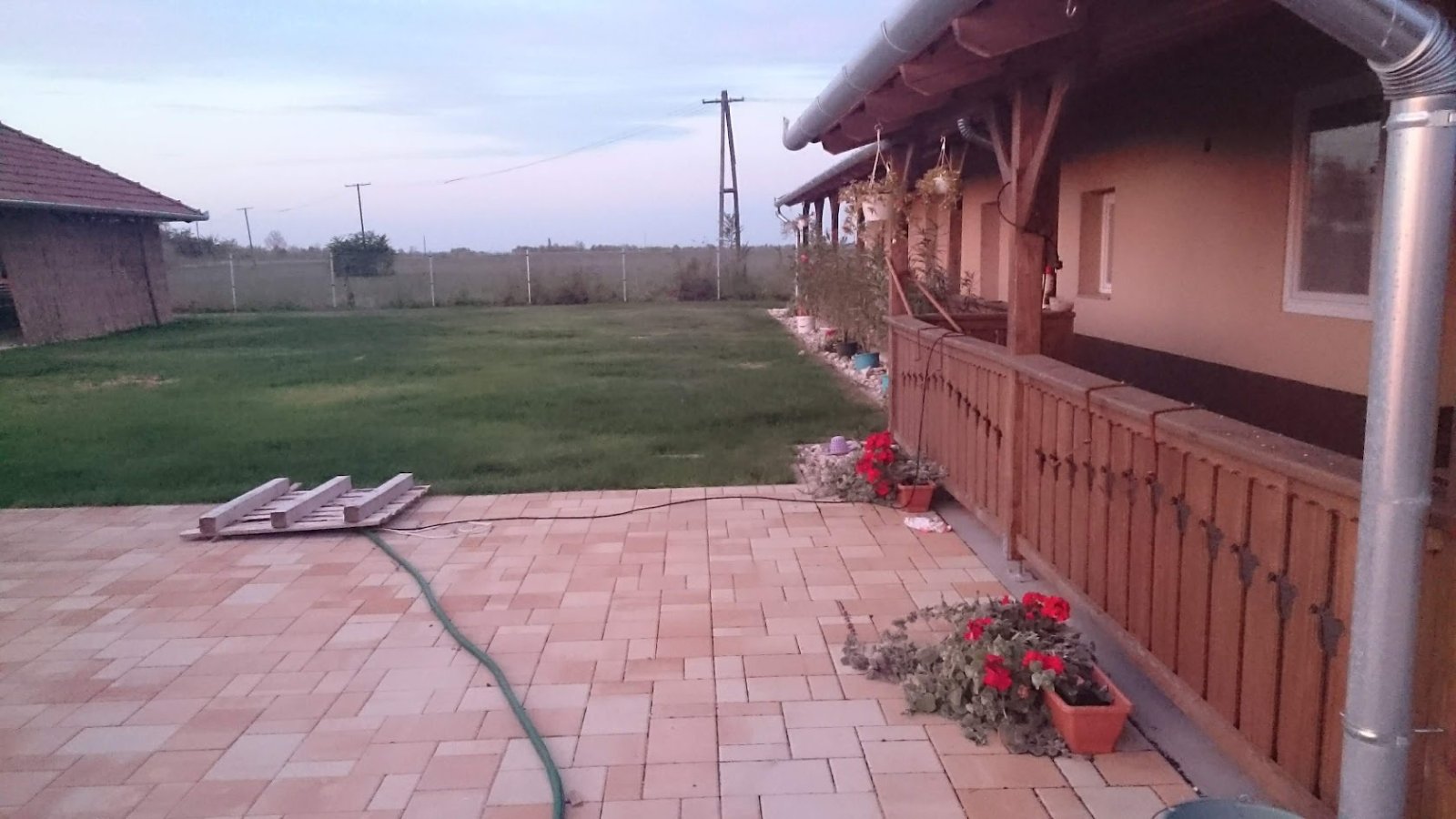 (ABA) Tanya für Tierhaltung inkl. 3 Studio-Apartments (FB0101)