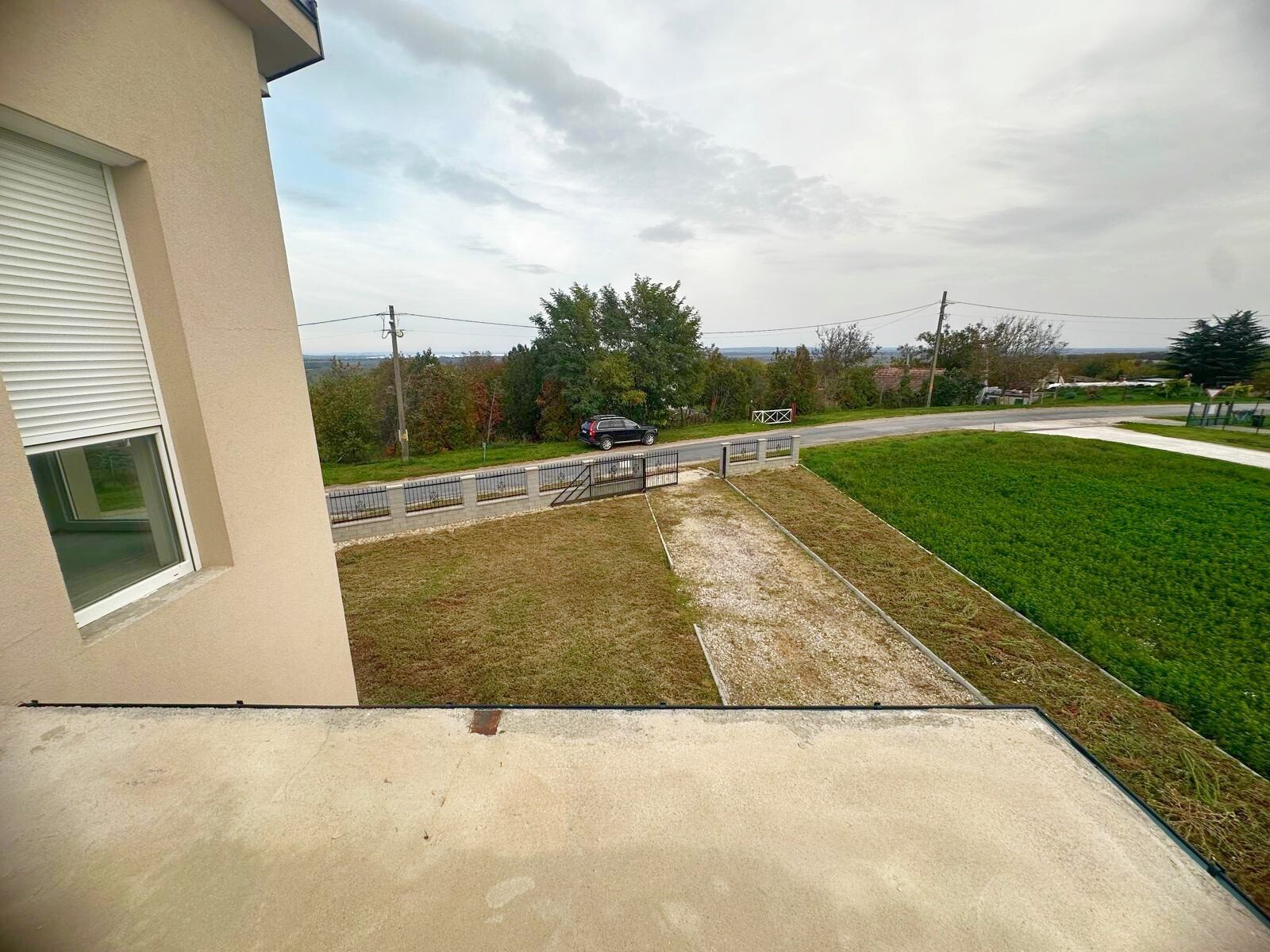 (AAA) Modernes Smart-Home mit Panoramablick auf den Balaton