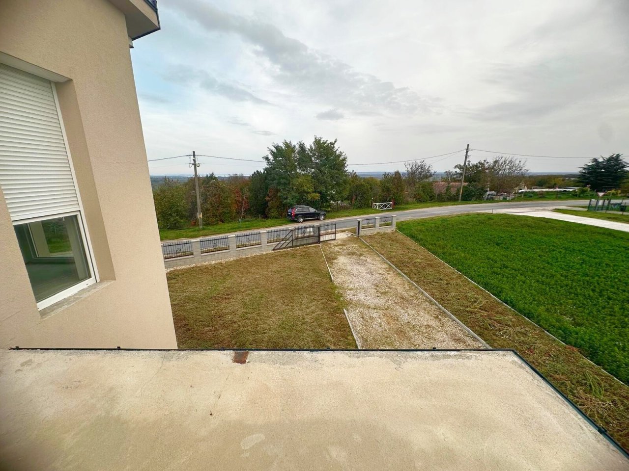 (AAA) Modernes Smart-Home mit Panoramablick auf den Balaton (BI25195)