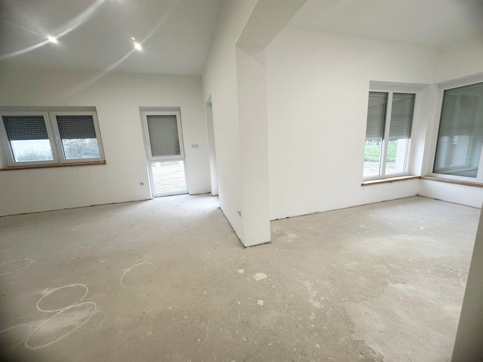 (AAA) Modernes Smart-Home mit Panoramablick auf den Balaton (BI25195)