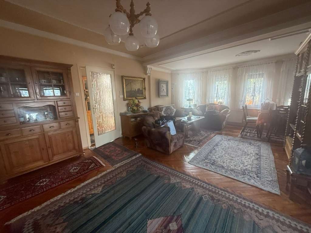 (AAA) Ein besonderes Panorama-Haus an der Donau (WH3448)