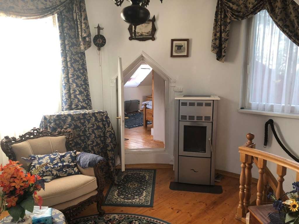 (AAA) Ein besonderes Panorama-Haus an der Donau (WH3448)