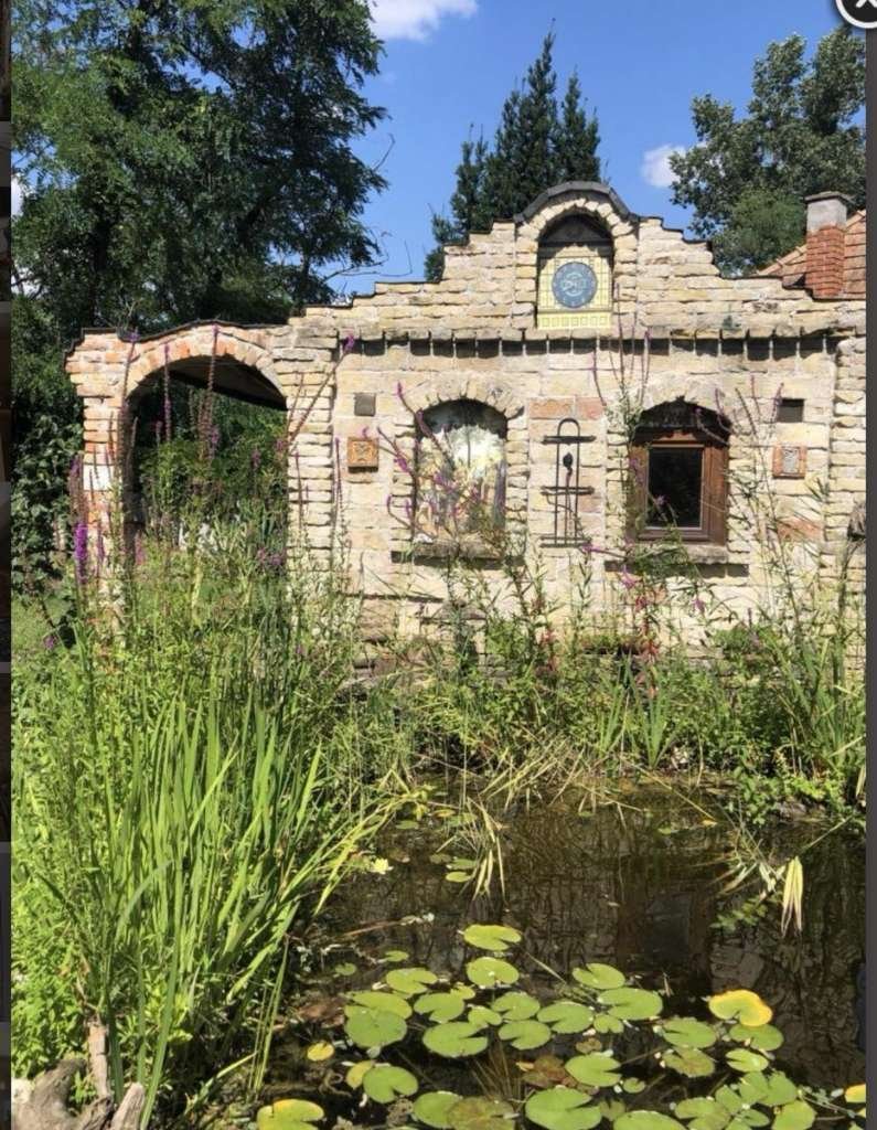 (AAA) Ein besonderes Panorama-Haus an der Donau