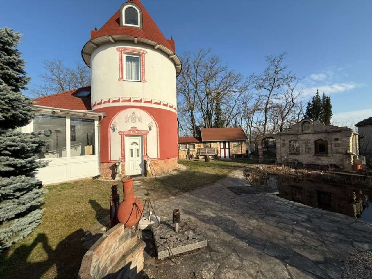 (AAA) Ein besonderes Panorama-Haus an der Donau (WH3448)