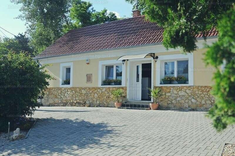(AAA) Mehrgenerationenhaus in wunderschöner Landschaft