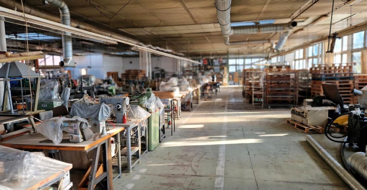 Industrieimmobilie / ehemaliger Schuhproduktionsbetrieb (ROG15)