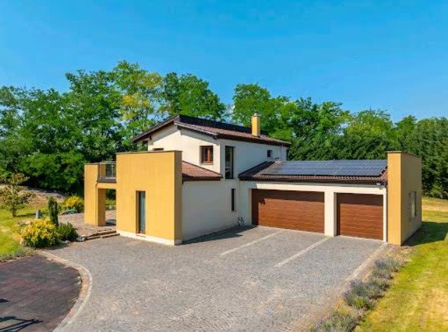 (AAA) Komfortable Insel der Stille und Ruhe mit großem Grundstück