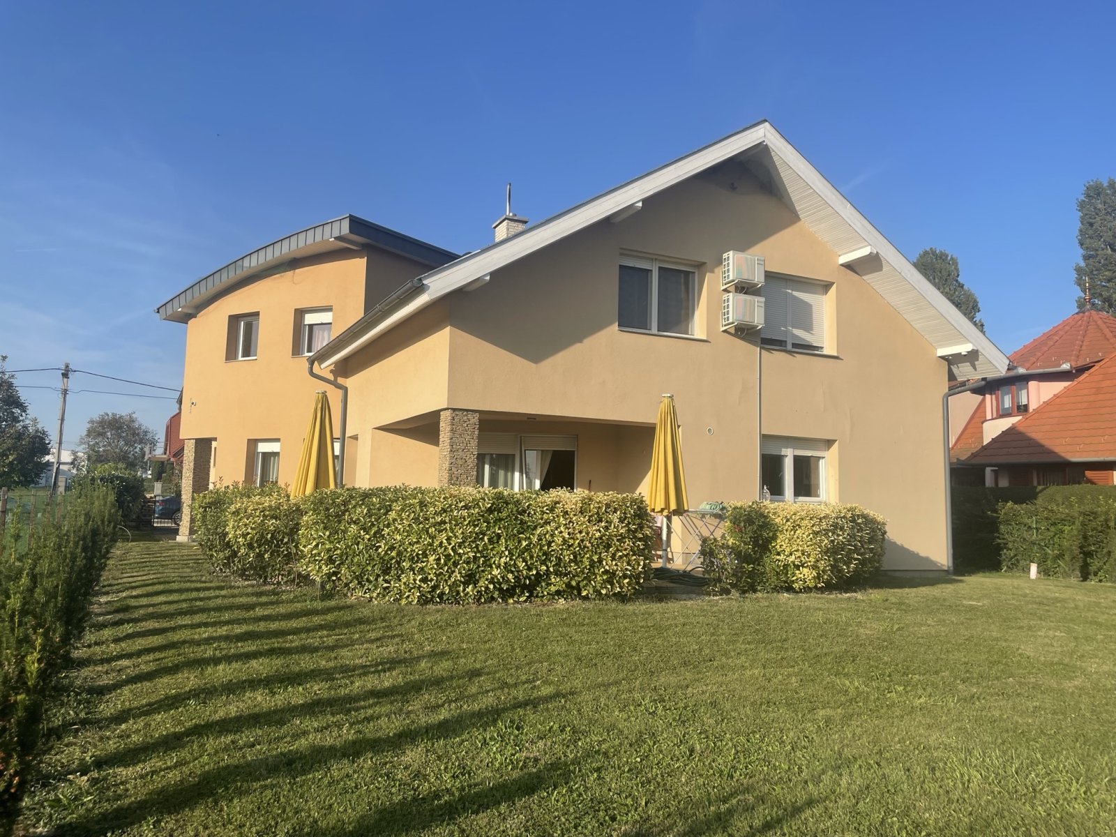 (AAA) Luxushaus für zwei Generationen am Balaton
