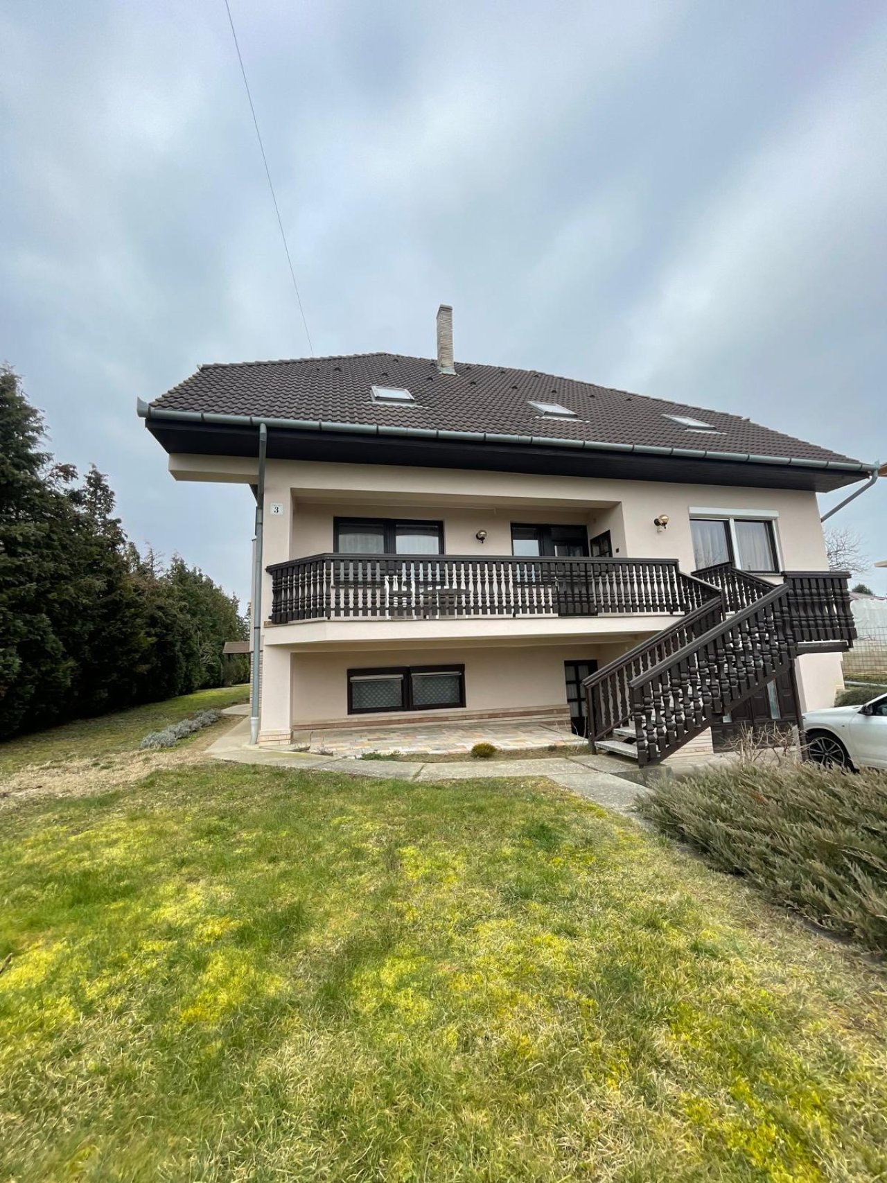 (ABA) Familienhaus für drei Generationen mit Panoramablick (BI6054)