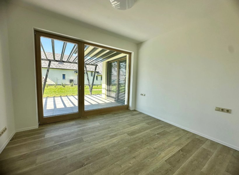 (AAA) Einzigartig gestaltetes, hochwertiges Haus aus erstklassigen Materialien (BI9058)