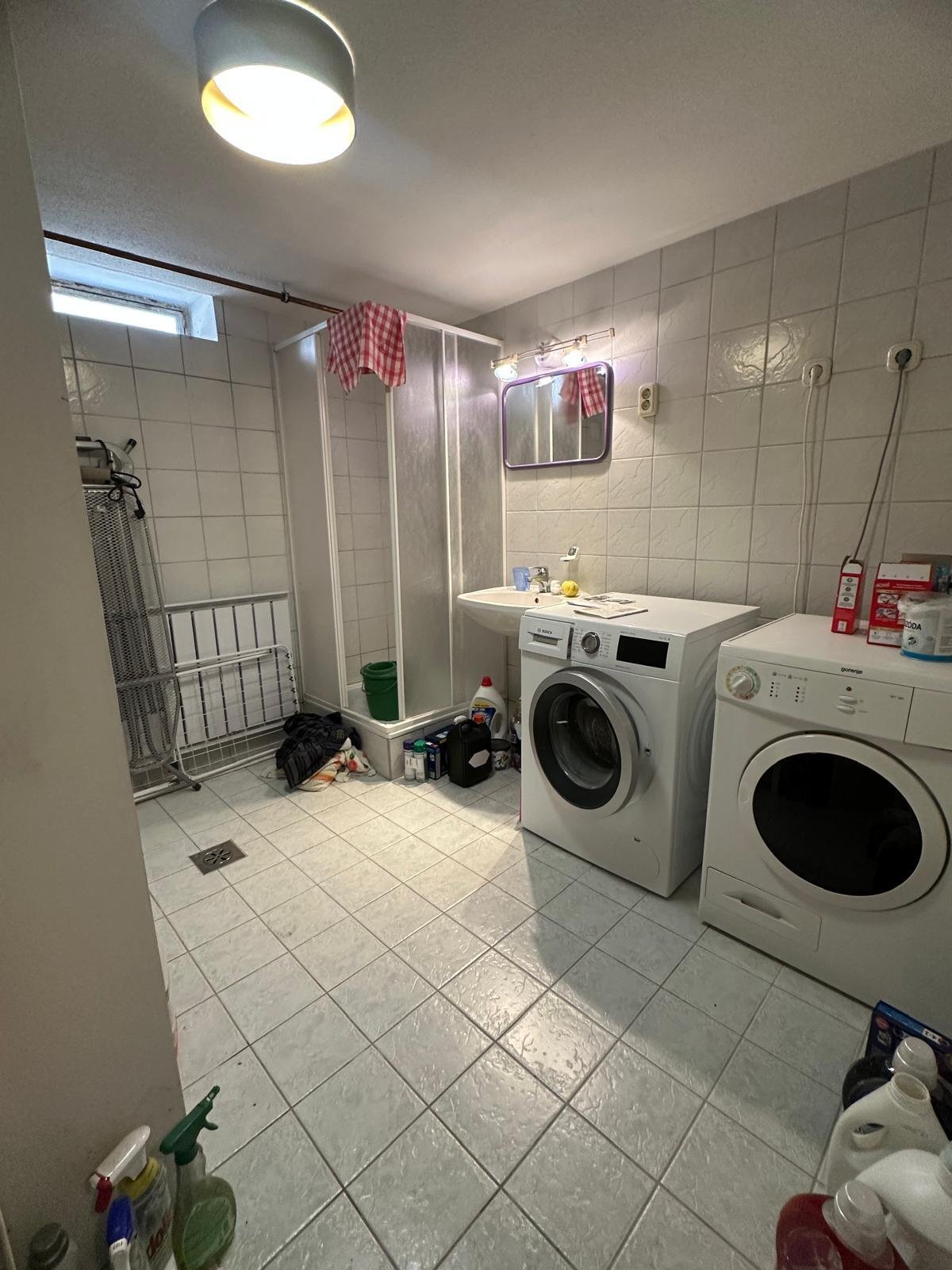 (AAA) Einfamilienhaus mit Praxis und Wohnungen (BI1798)
