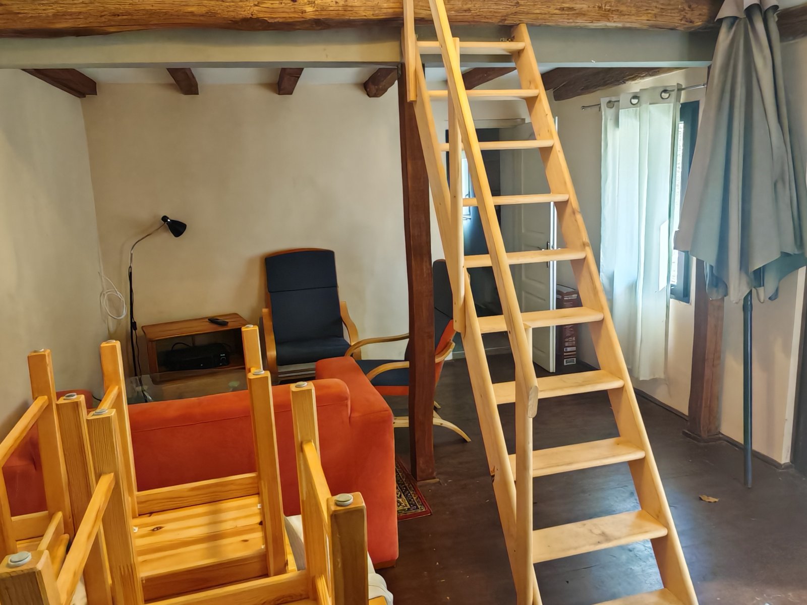 (AAA) Großes Landhaus mit Einliegerwohnung in sehr ruhiger, idyllischer Lage & trotzdem zentral (CM250-2)