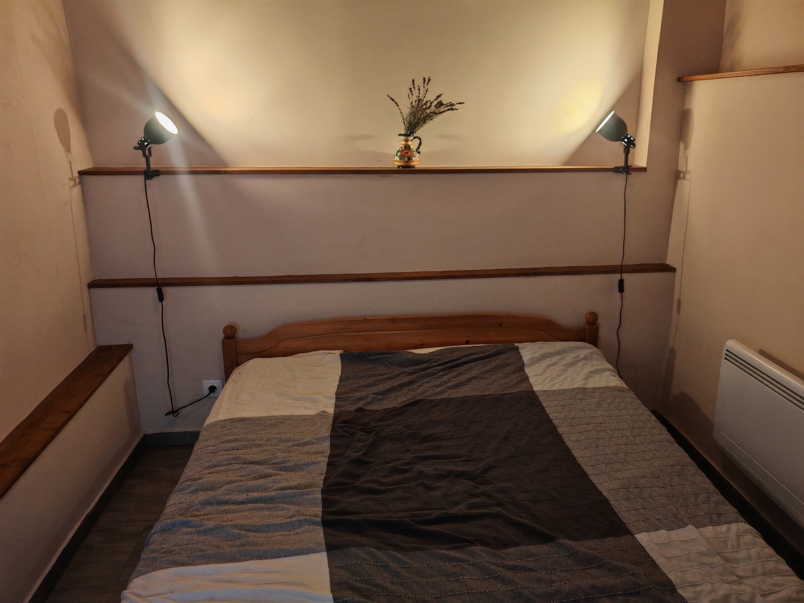(AAA) Großes Landhaus mit Einliegerwohnung in sehr ruhiger, idyllischer Lage & trotzdem zentral (CM250-2)