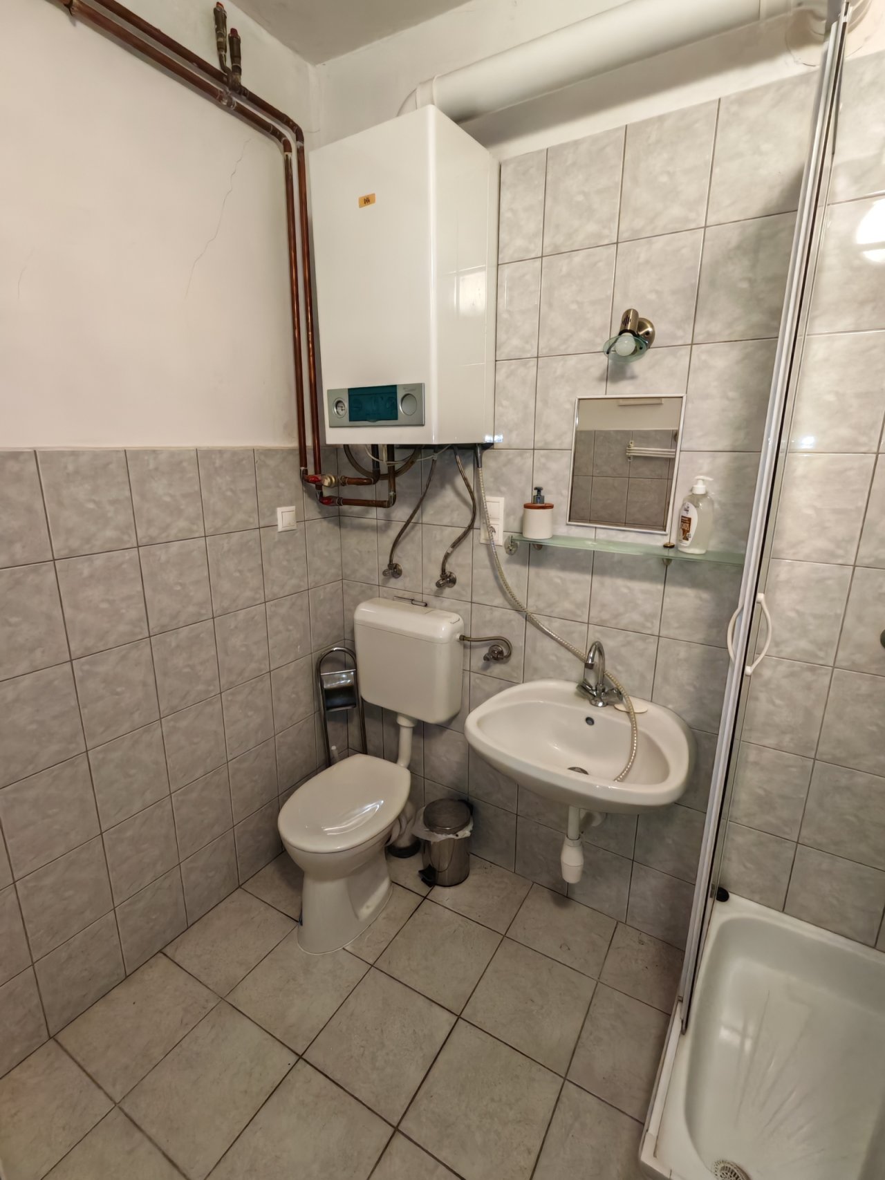 (AAA) Großes Landhaus mit Einliegerwohnung in sehr ruhiger, idyllischer Lage &amp; trotzdem zentral (CM250-2)