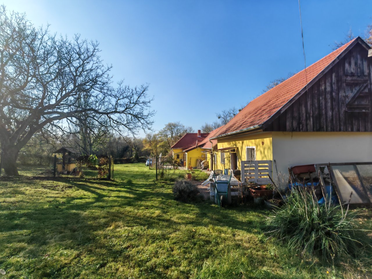 (AAA) Großes Landhaus mit Einliegerwohnung in sehr ruhiger, idyllischer Lage &amp; trotzdem zentral (CM250-2)