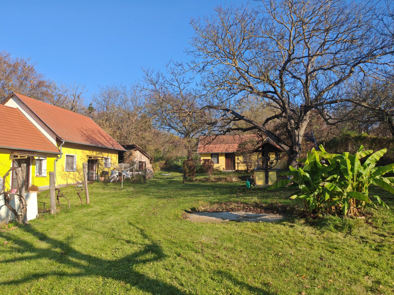 (AAA) Großes Landhaus mit Einliegerwohnung in sehr ruhiger, idyllischer Lage &amp; trotzdem zentral (CM250-2)