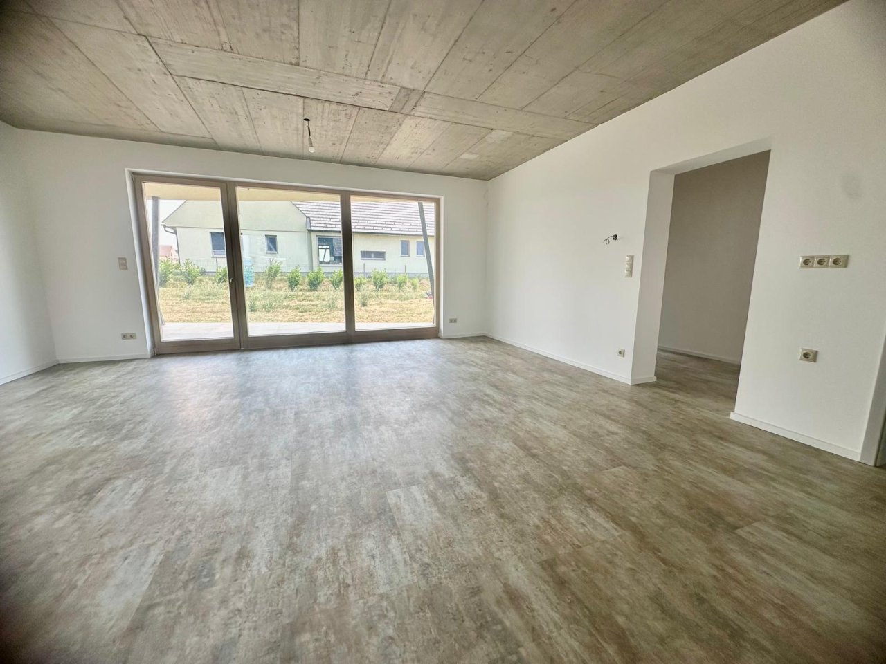 (AAA) Neu erbautes, exklusives Einfamilienhaus (BI6674)