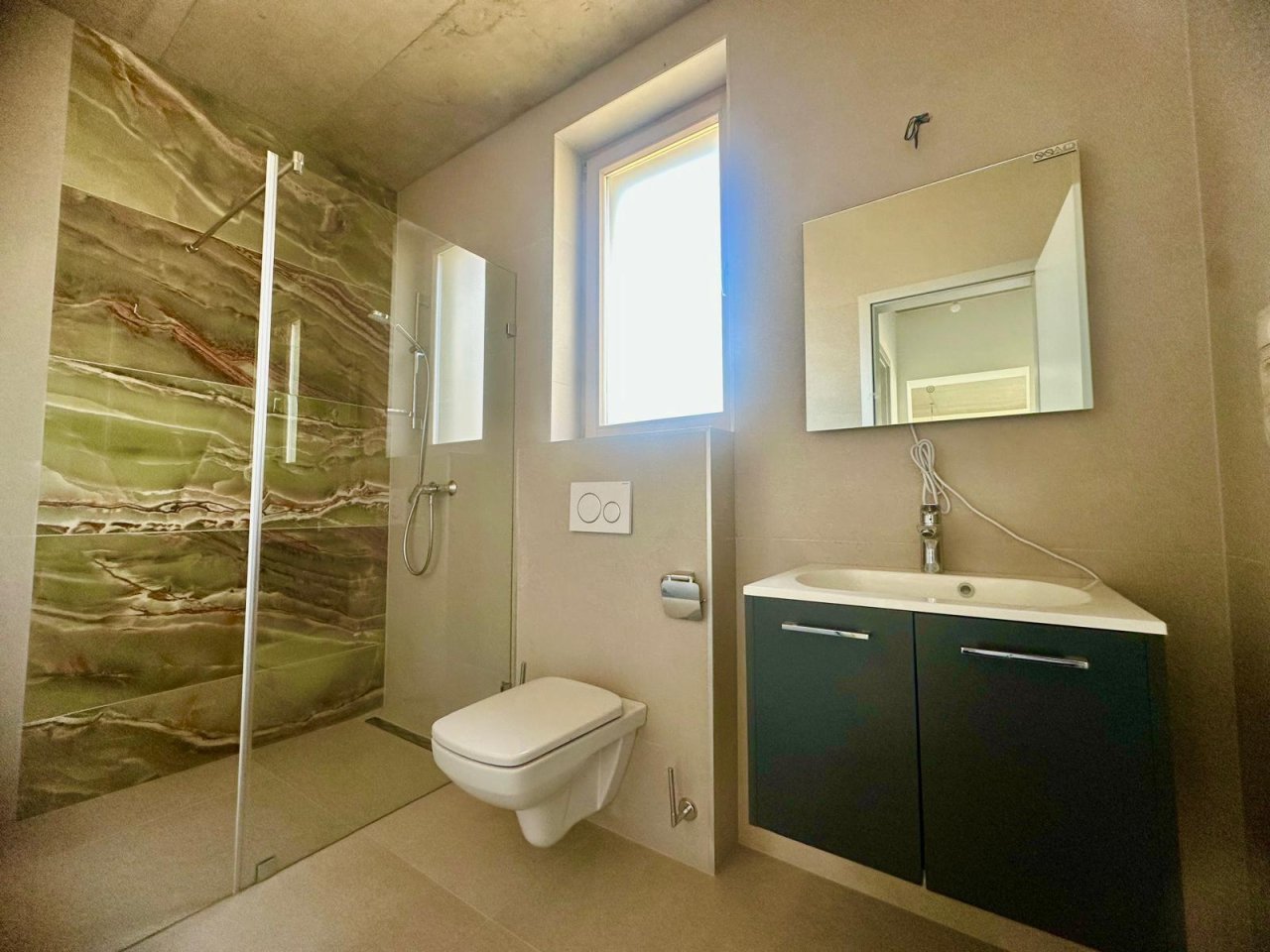 (AAA) Neu erbautes, exklusives Einfamilienhaus (BI6674)