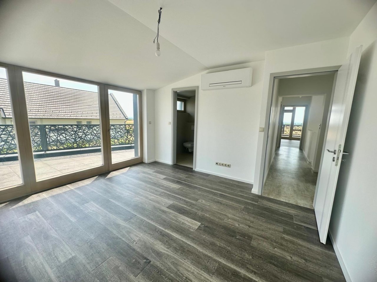 (AAA) Neu erbautes, exklusives Einfamilienhaus (BI6674)