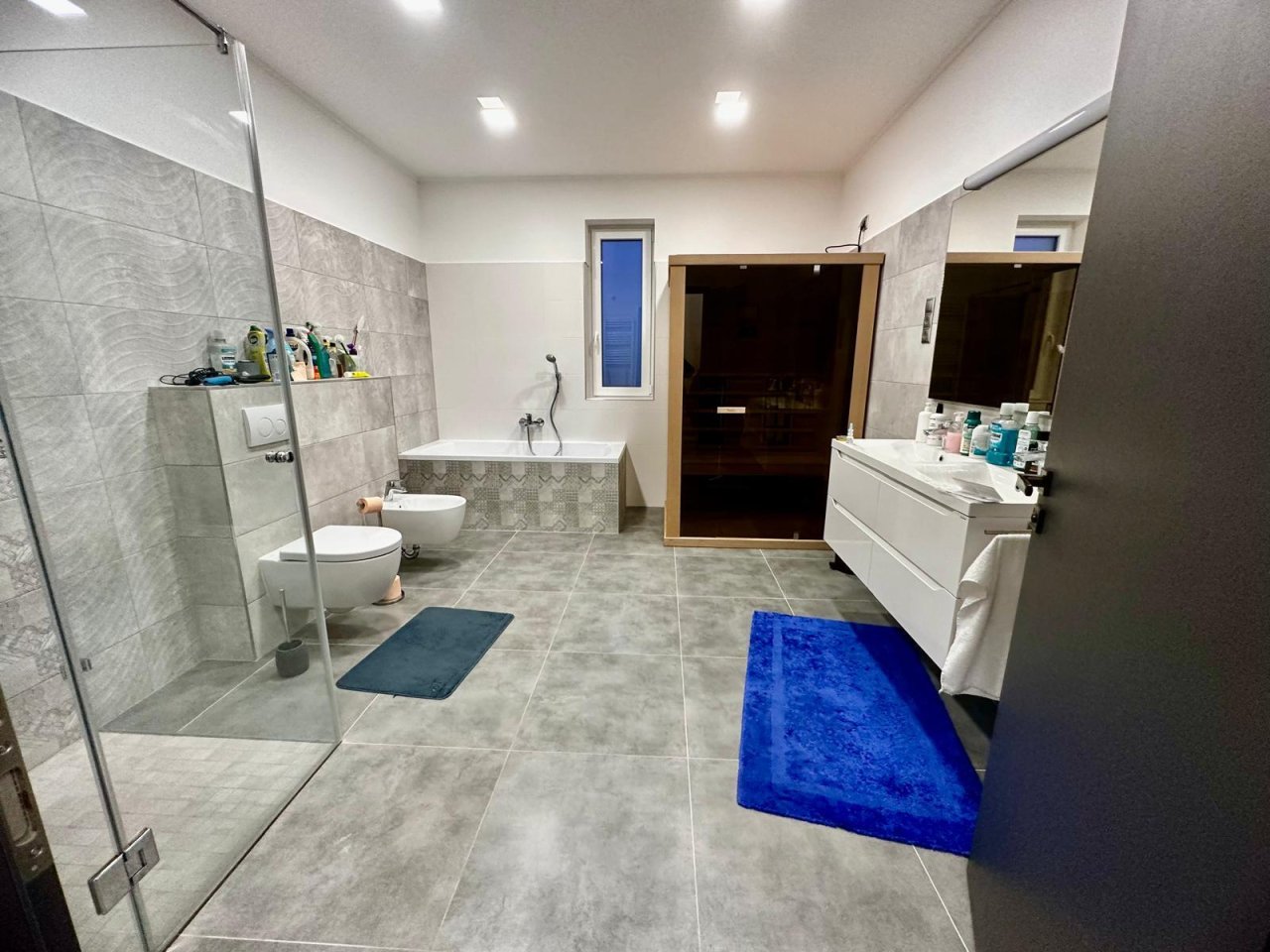 (AAA) Neu erbautes, exklusives Einfamilienhaus (IB7273)