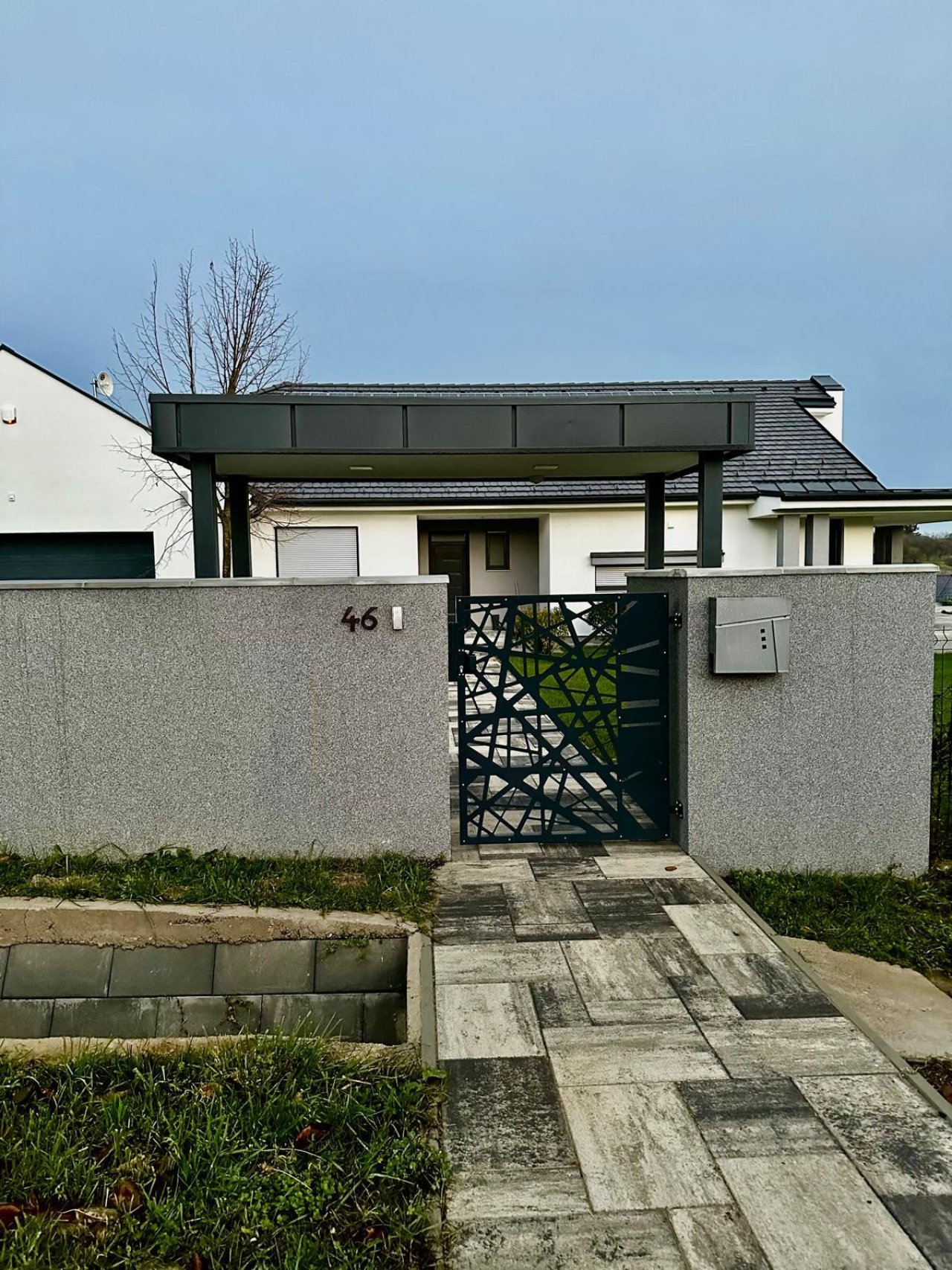 (AAA) Neu erbautes, exklusives Einfamilienhaus (IB7273)