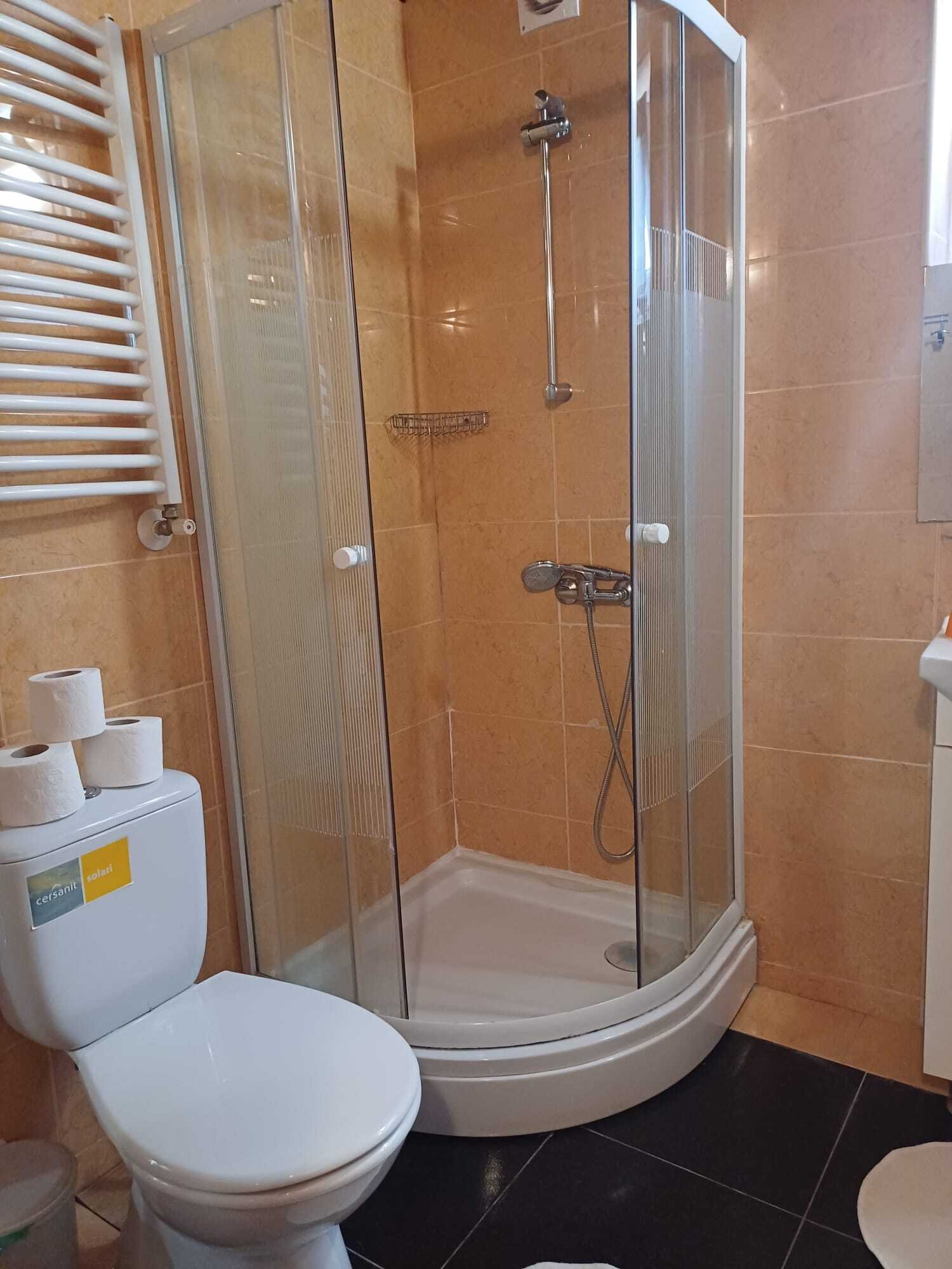 (AAA) 6 Apartments mit insgesamt 12 Zimmern (KE03)