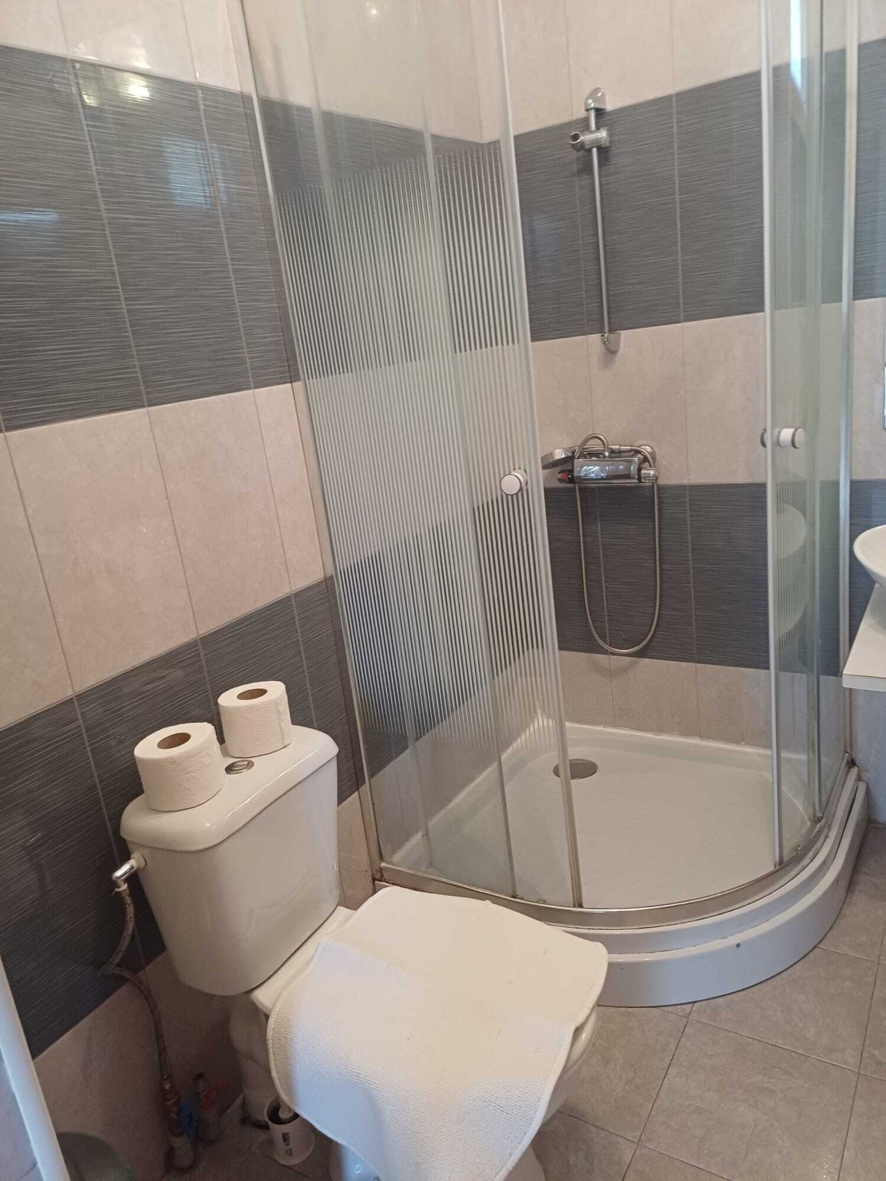 (AAA) 6 Apartments mit insgesamt 12 Zimmern (KE03)