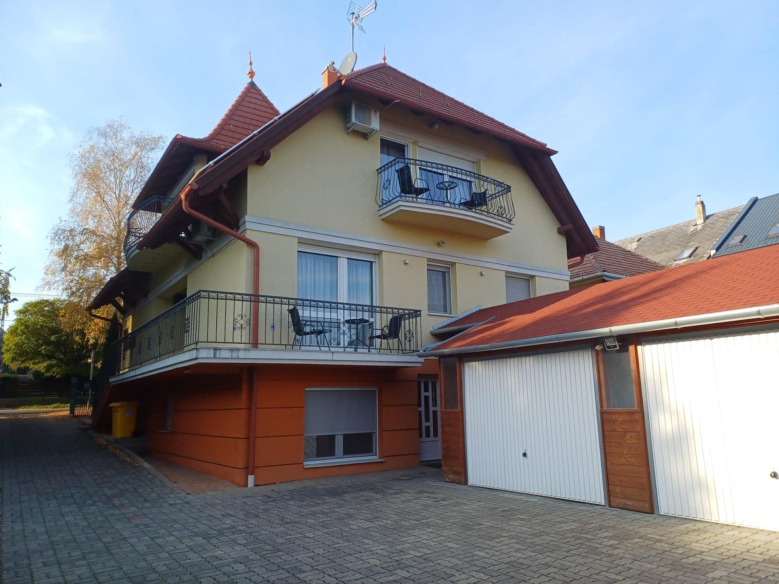 (AAA) Gästehaus mit 5 Apartments in der beliebtesten Straße des Kurorts
