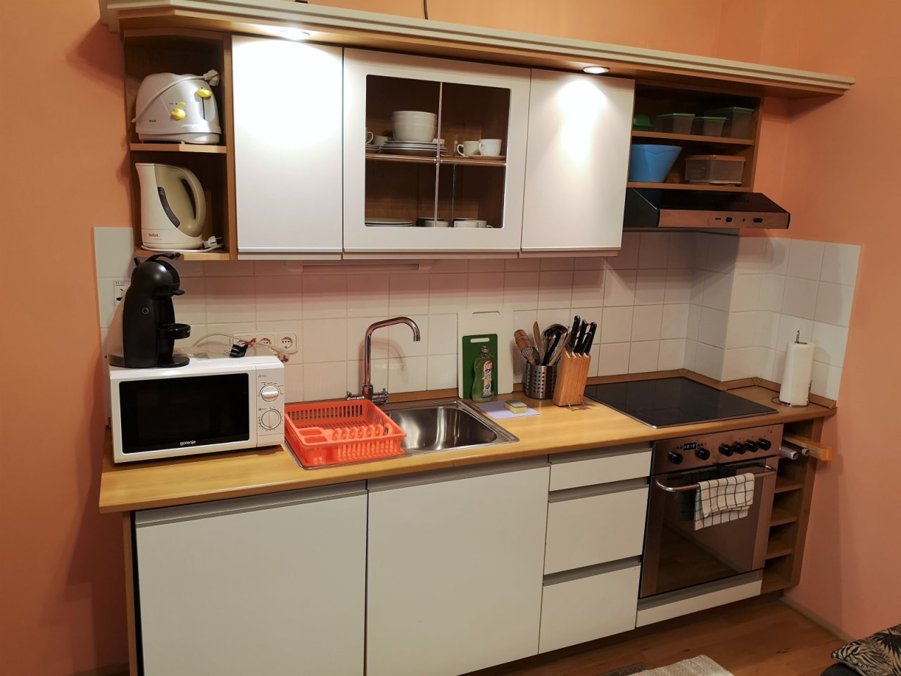 (AAA) Gästehaus mit 5 Apartments in der beliebtesten Straße des Kurorts (KE04)