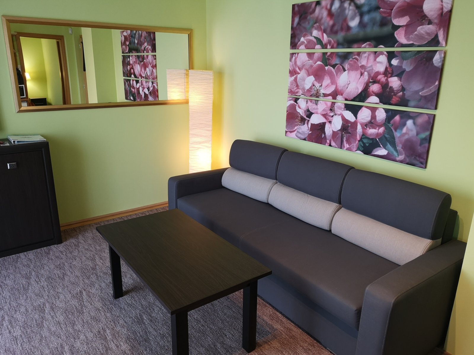 (AAA) Gästehaus mit 5 Apartments in der beliebtesten Straße des Kurorts (KE04)