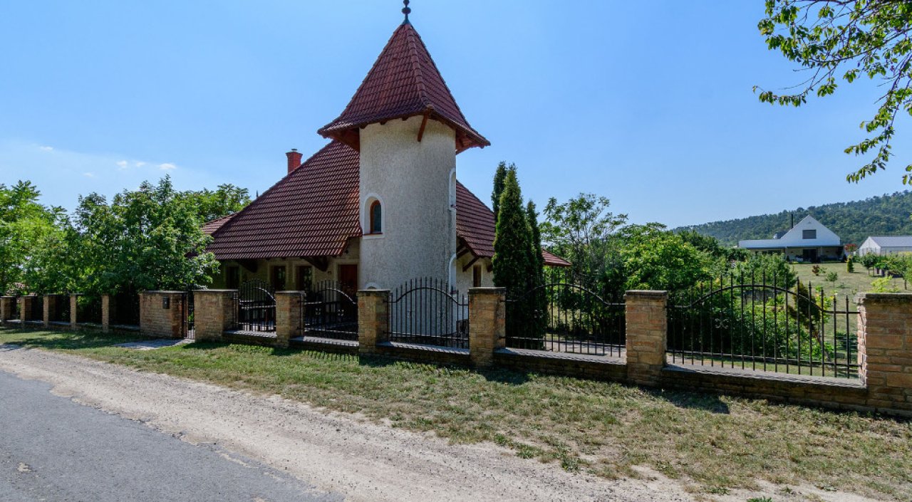 (AAA) Beeindruckenes Landhaus am Nordufer als auch repräsentater Firmensitz (11690)