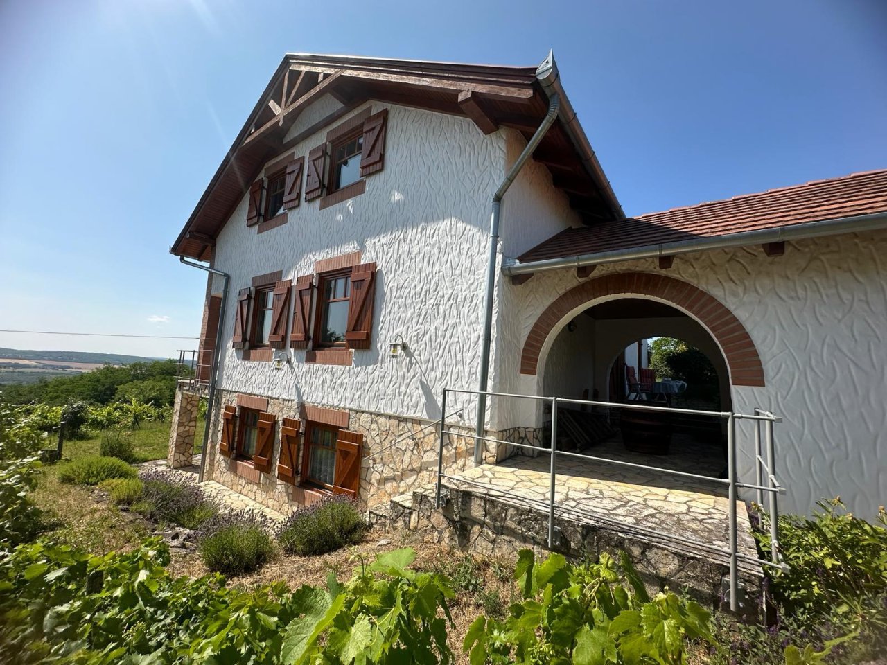 (AAA) Landhaus mit fantastischem Panoramablick oberhalb von Héviz (BI4325)