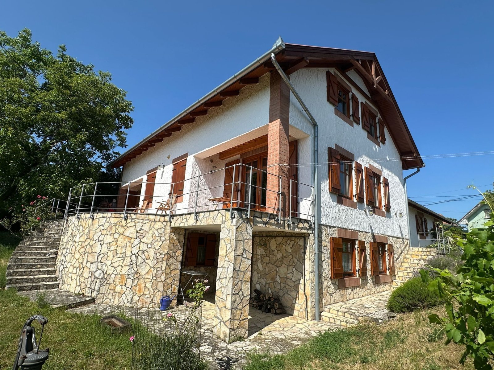 (AAA) Landhaus mit fantastischem Panoramablick oberhalb von Héviz