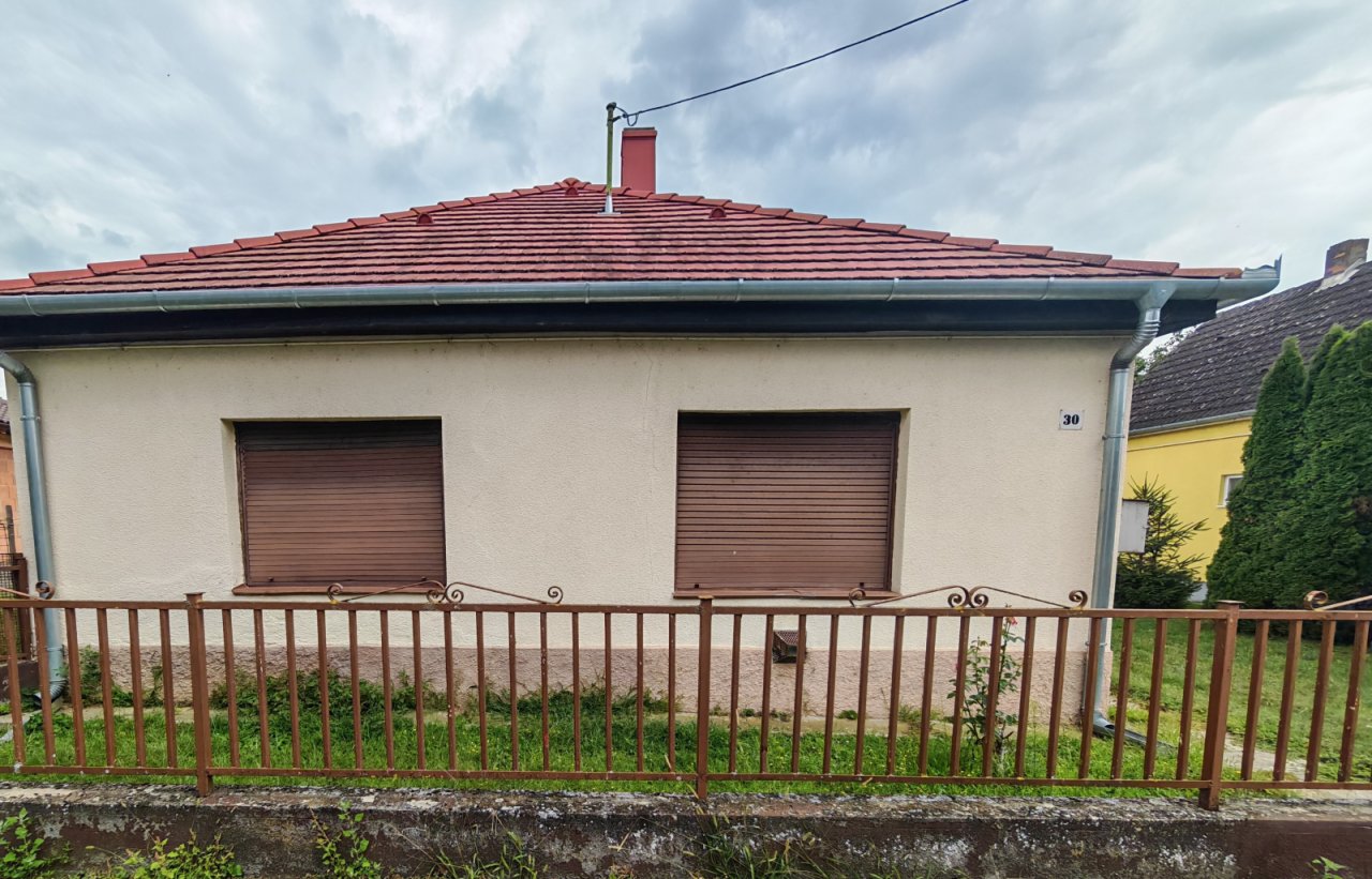 (BBA) Renovierungsbedürftiges Haus am Südufer des Balaton (BB0975)