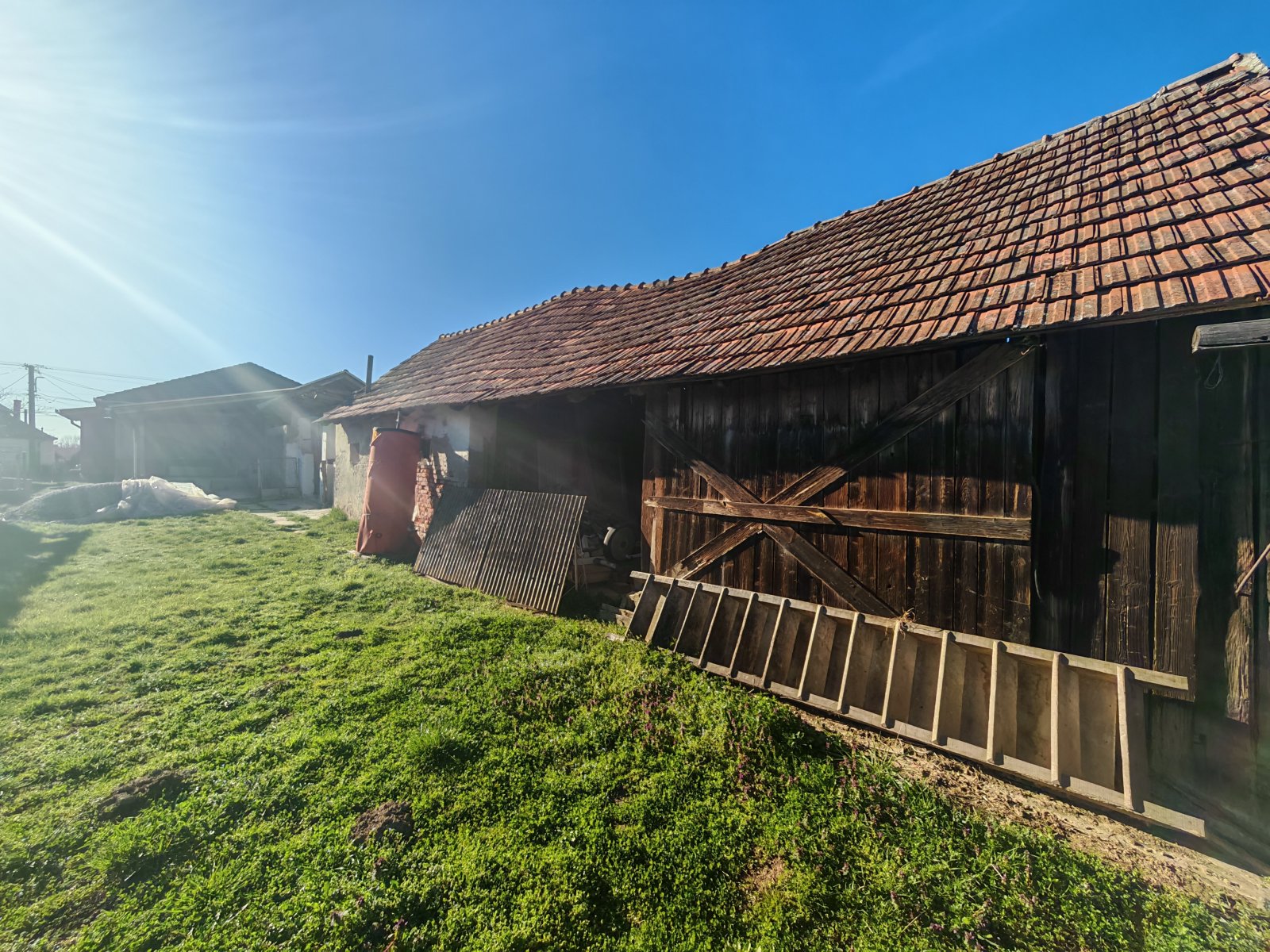 (BBA) Erstbezug nach Renovierung in ruihiger Lage & großes Grundstück (BB5038)