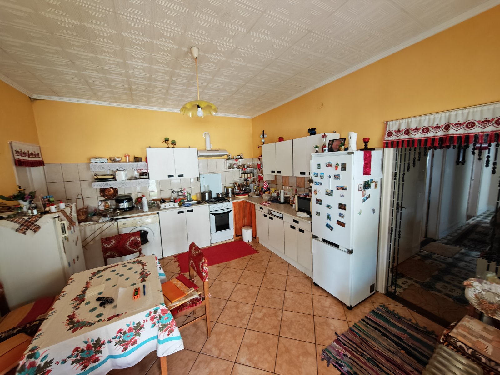 (ABA) Teilrenoviertes Einfamilienhaus in einer ruhigen Lage
