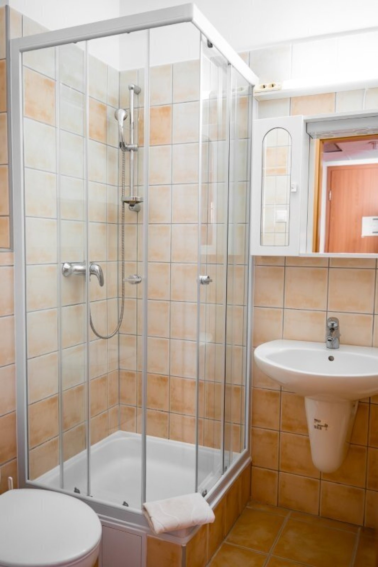 (AAA) Hotel-Apartment kaufen &amp; eine sichere Rendite erhalten (FB1230)