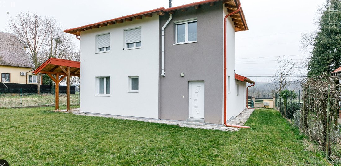 (AAA) Neu erbautes, exklusives Einfamilienhaus