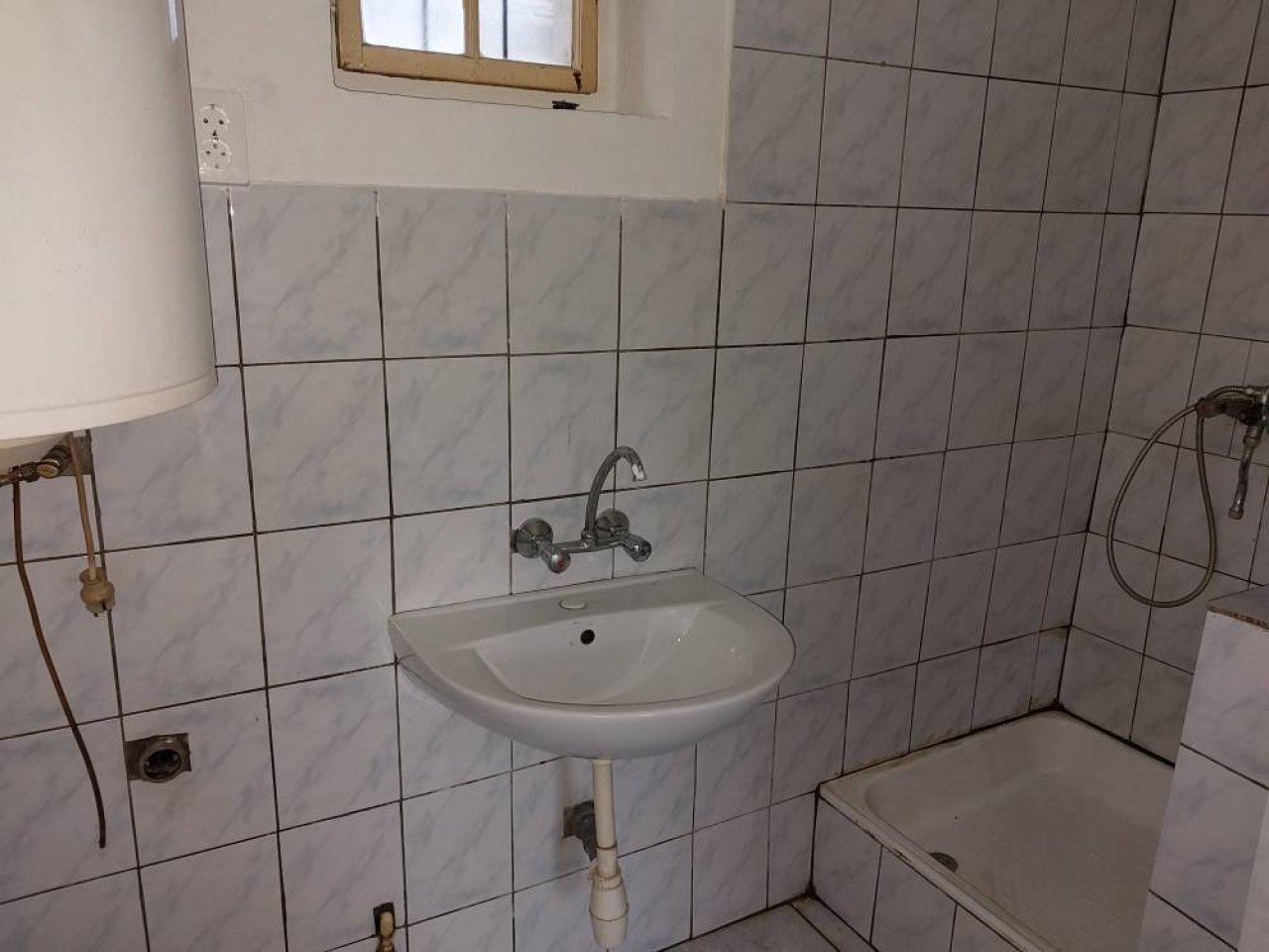 (ABA) Günstige Wohnung in einen Zweifamilienhaus / Wohnkarte möglich! (BKM02-2)