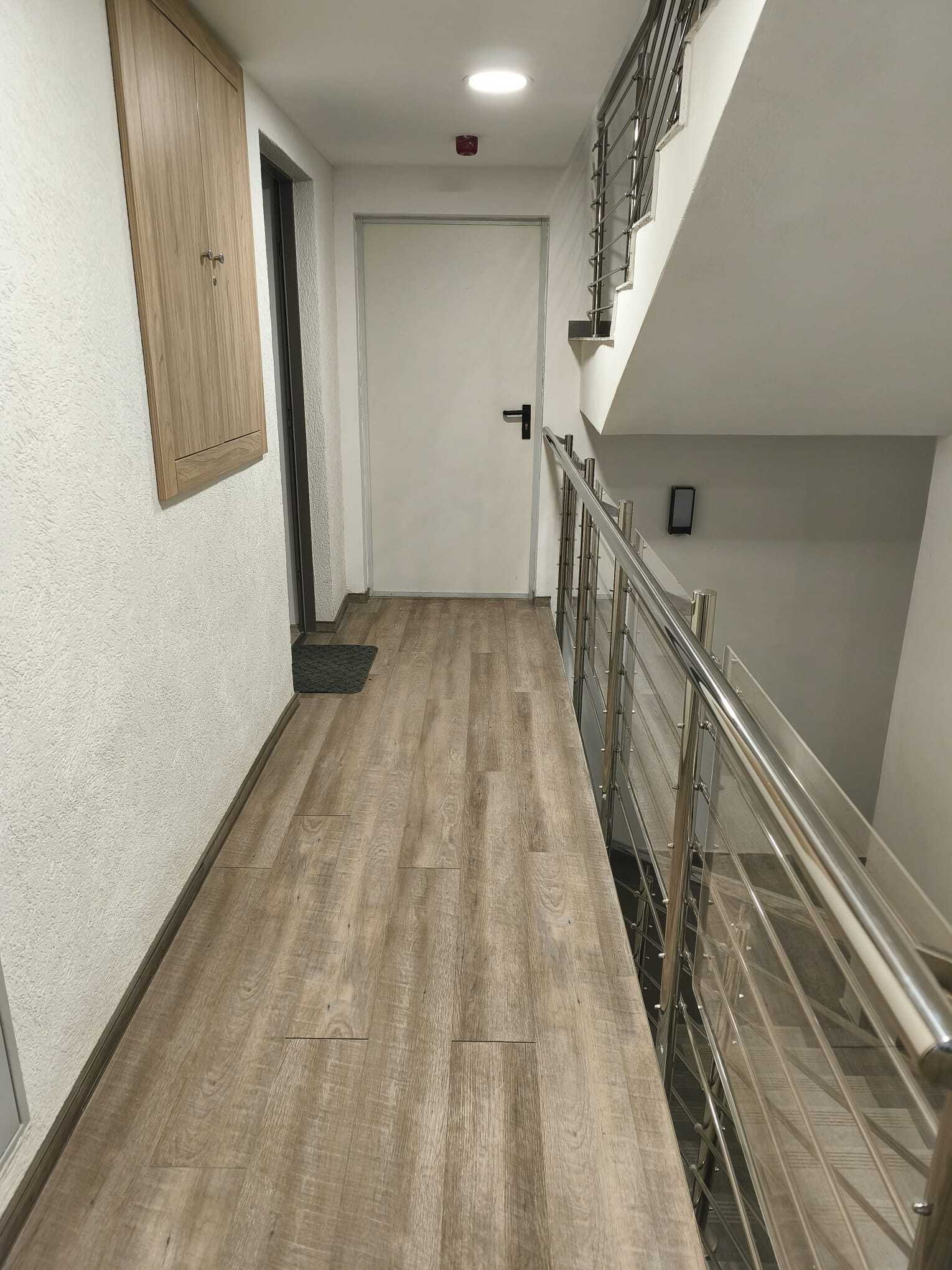 (AAA) Möbelierte Wohnung im Zentrum mit Tiefgaragenplatz (KK054)