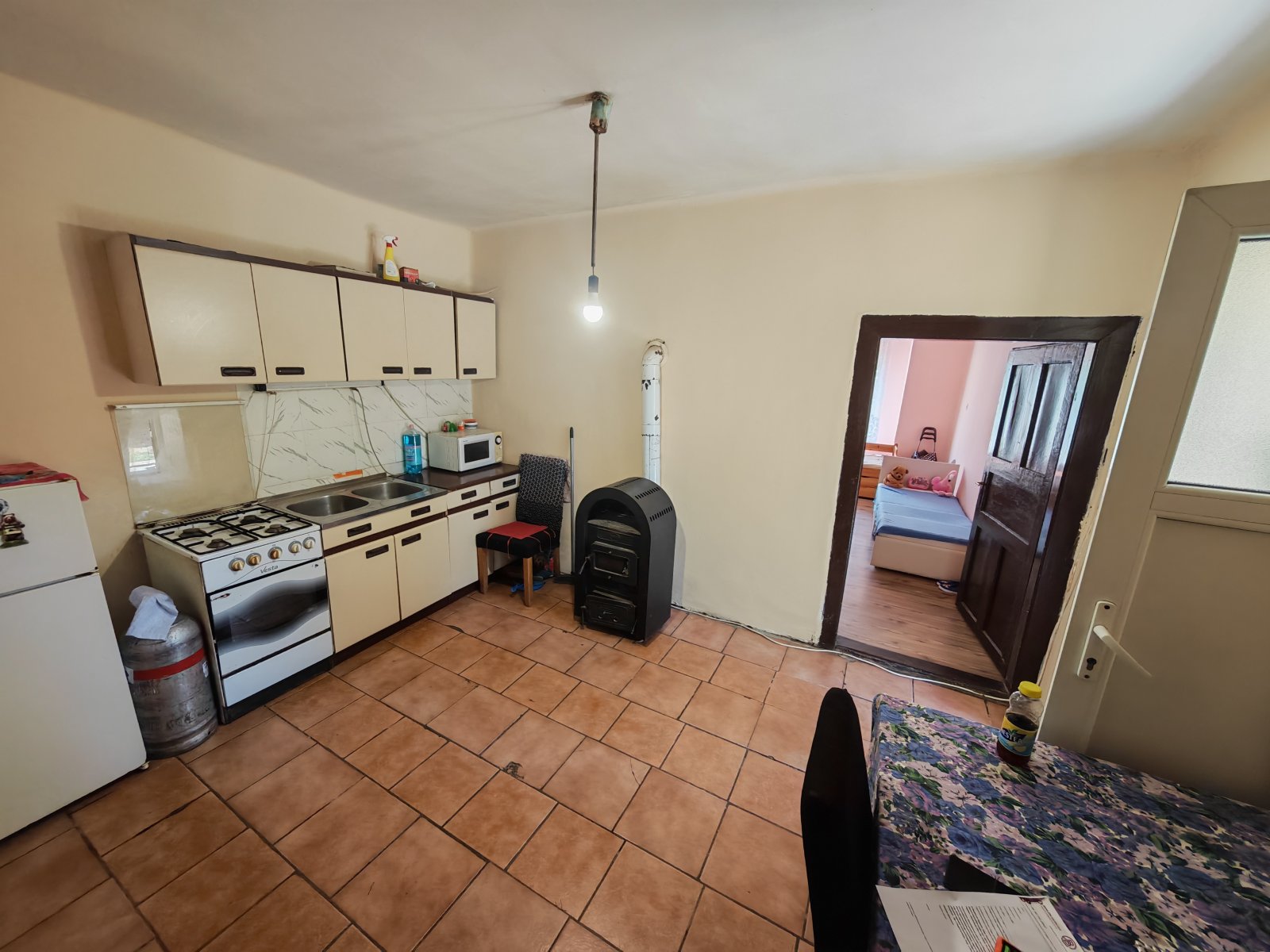 (BCA) Renovierungsbedürftiges Haus in ruhiger Umgebung