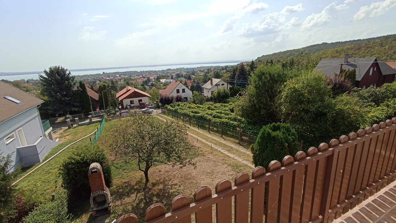 (ABA) Einfamilienhaus mit Panoramablick auf den See (FB1118)