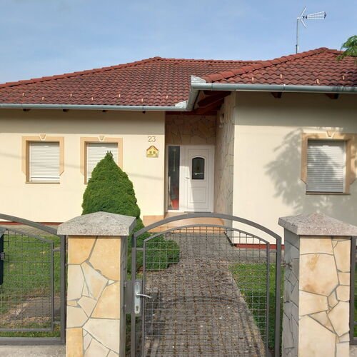 (AAA) Neuwertiger Bungalow &amp;  2 Apartments im Thermalbad Nähe Balaton